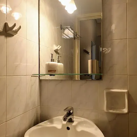 Apartamento House 2 *