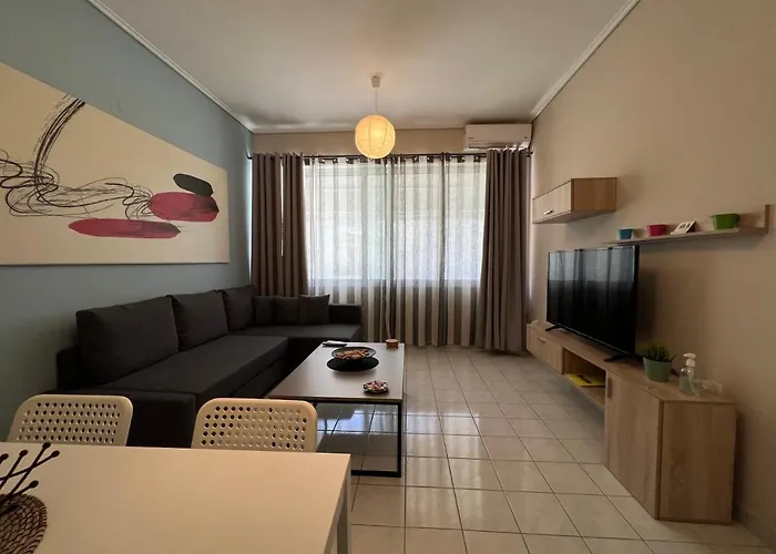 House 2 * Kalamata