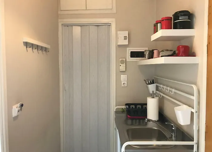 House 2 * Kalamata